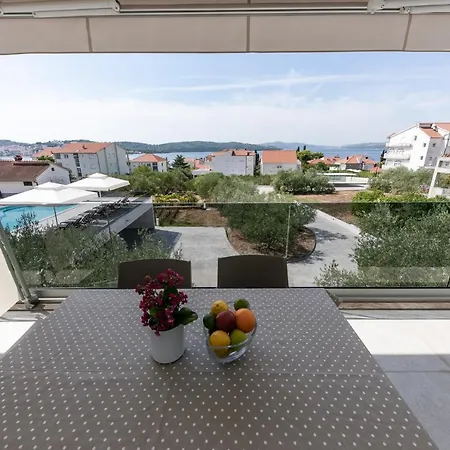 Apartament Dora Okrug Gornji