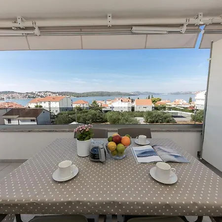 Apartament Dora